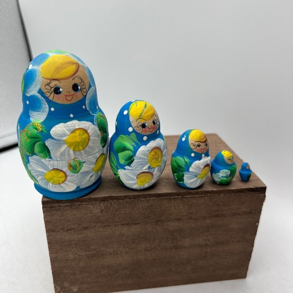 Natasha Red 5-Nest Matreshka Wooden Nesting Dolls Set